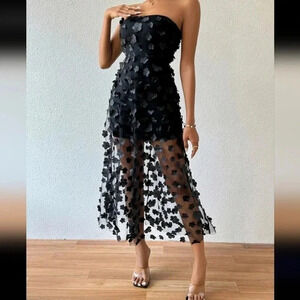 BAE 3d Flower Mesh Strapless Dress
